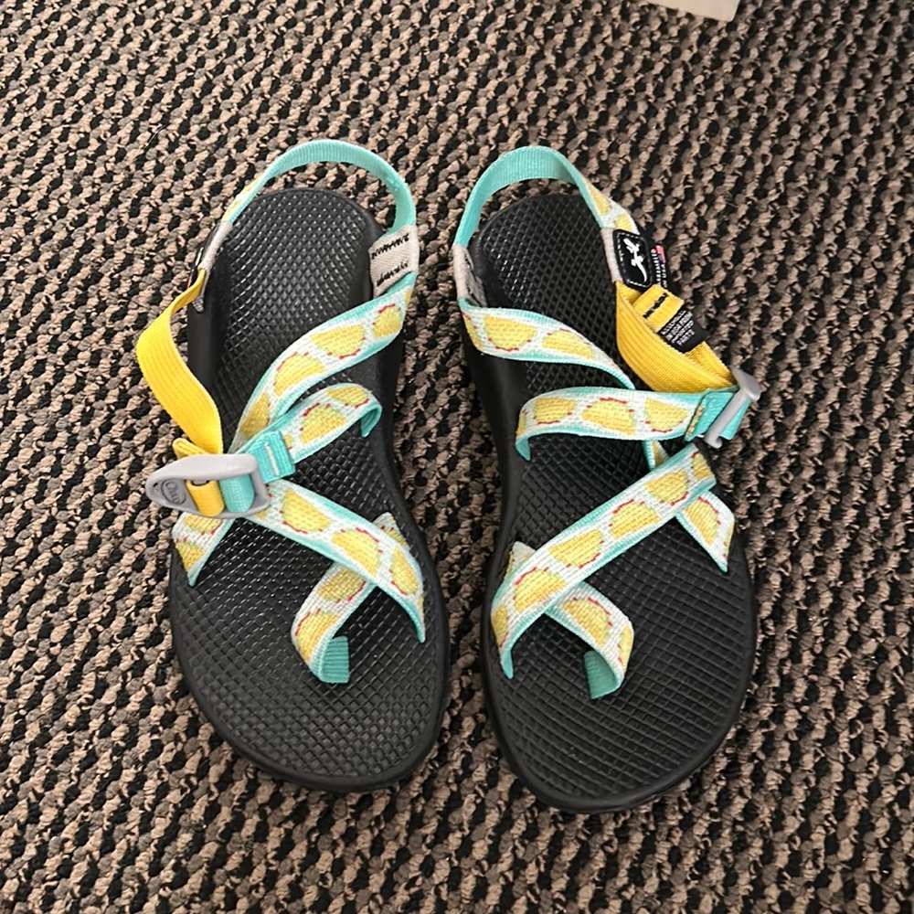 Chacos custom tacos Womens 8